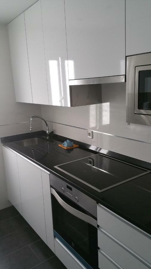Apartamentos La Vaguada Suites Madrid Bagian luar foto