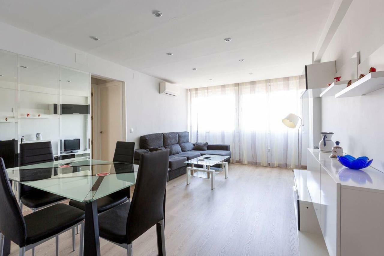 Apartamentos La Vaguada Suites Madrid Bagian luar foto